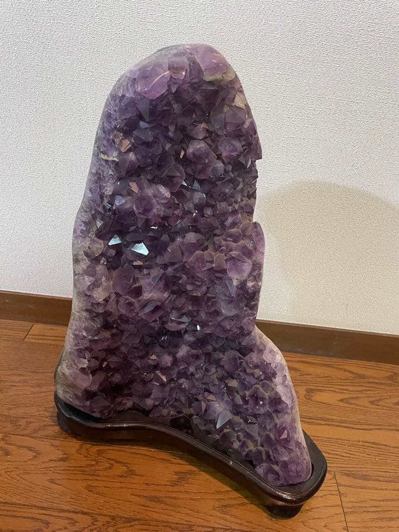 巨大でレアな高品質アメジストドーム