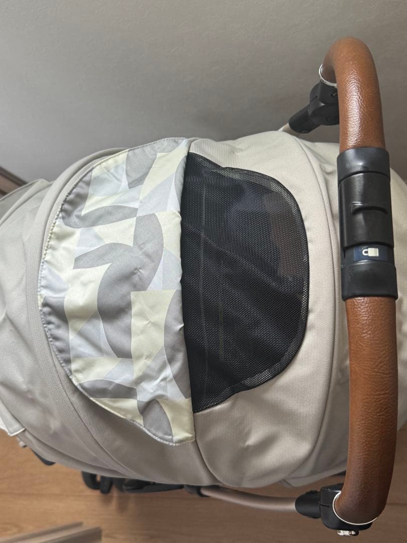 みさ　【美品】Aprica ラクーナビッテクッションラテベージュ