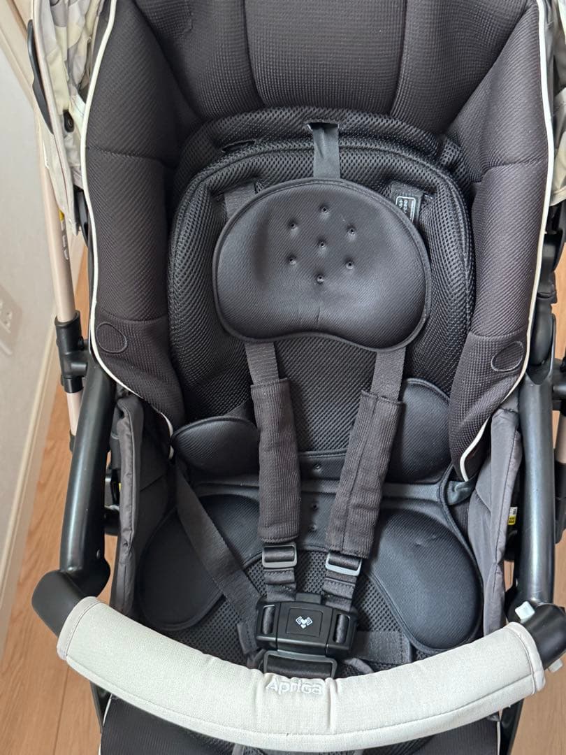 みさ　【美品】Aprica ラクーナビッテクッションラテベージュ