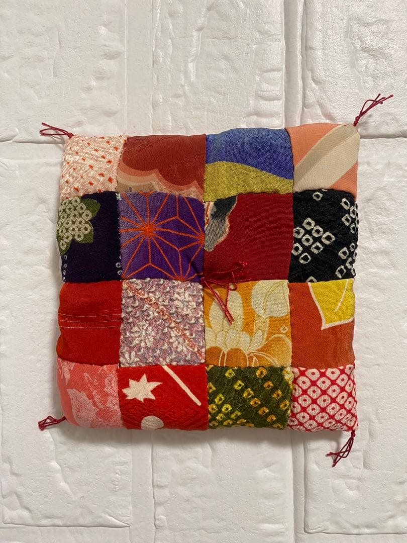 中古品【ぶち猫＆黒猫　猫の置物】2点セット☆おまけ付き☆