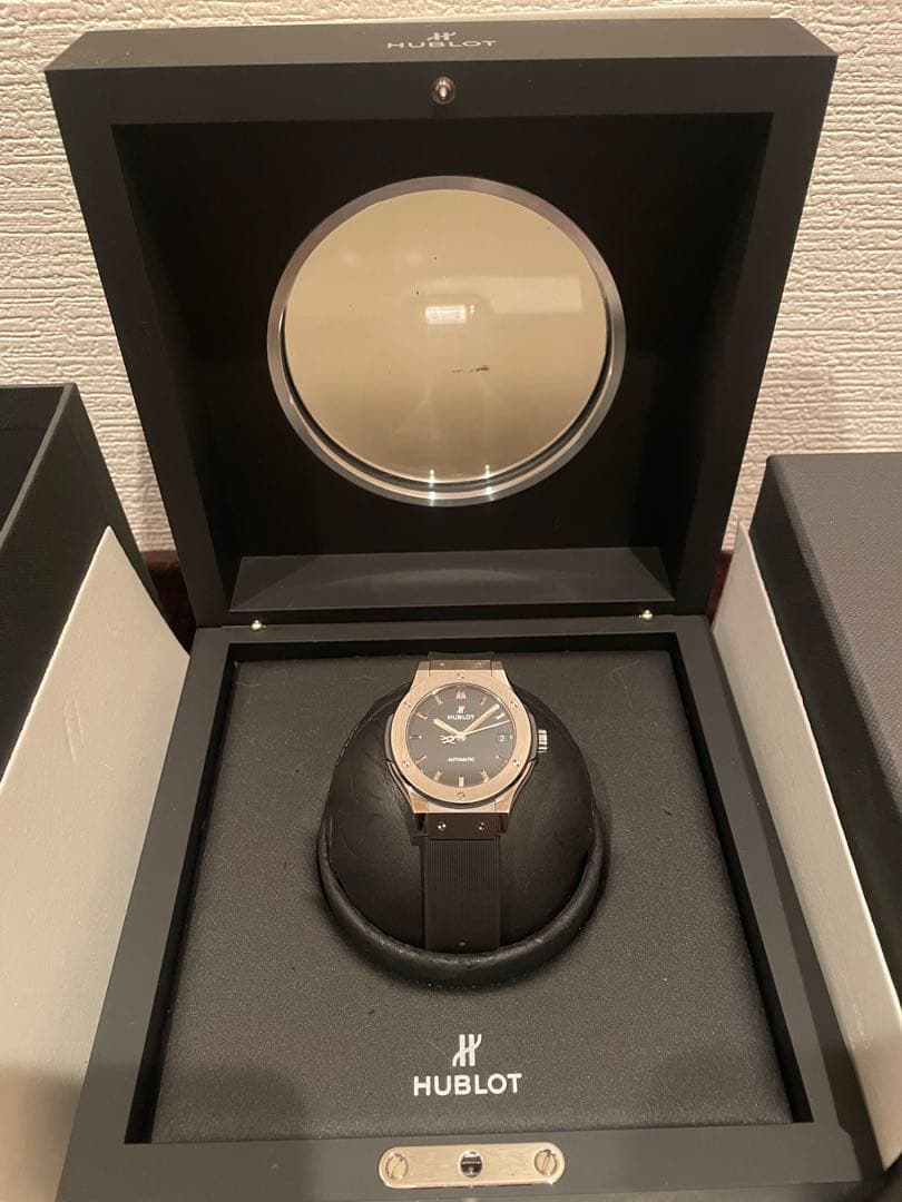 ウブロ クラシックフュージョン 38mm 565.NX.1171.RX 稼働品