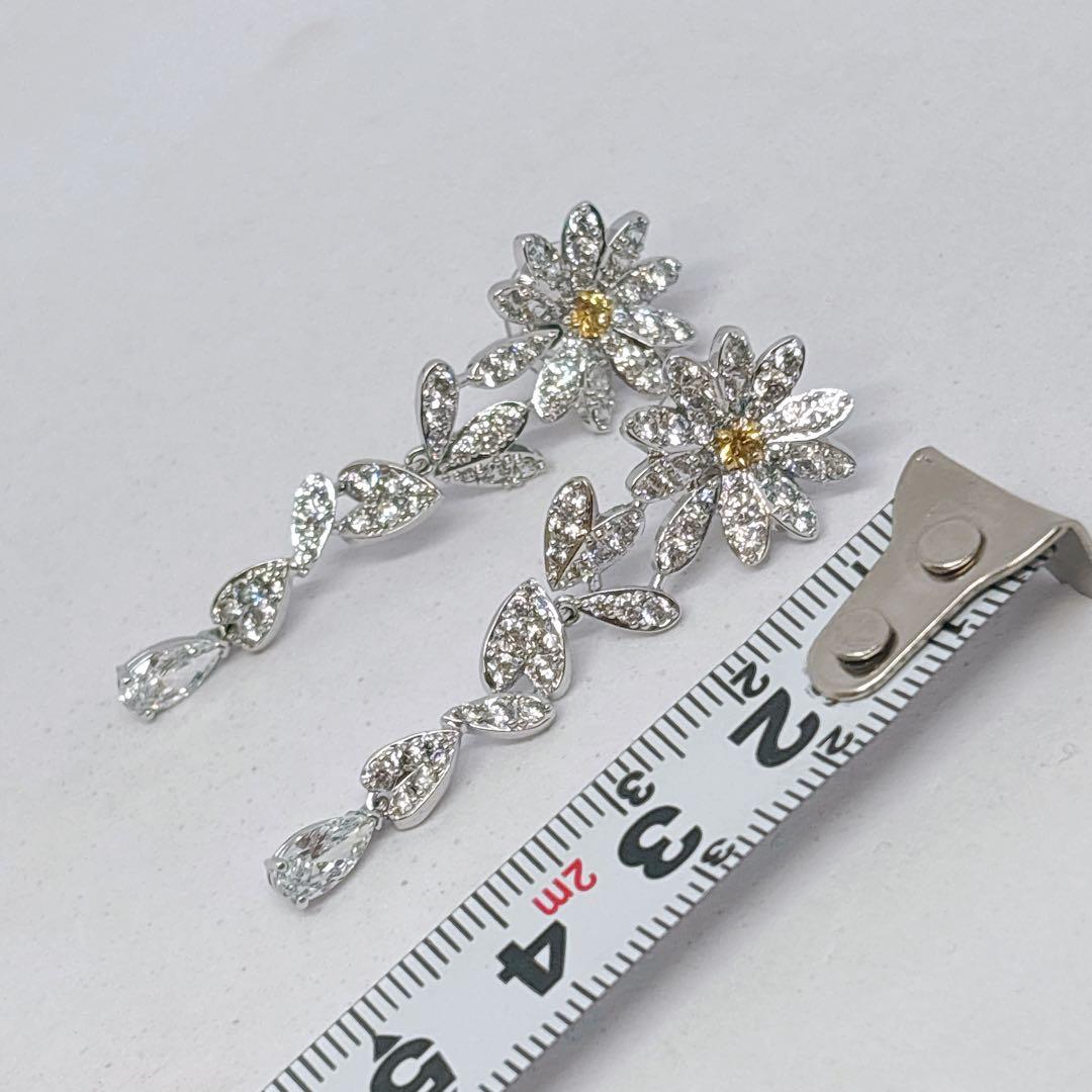 SWAROVSKI スワロフスキー ETERNAL FLOWER ピアス