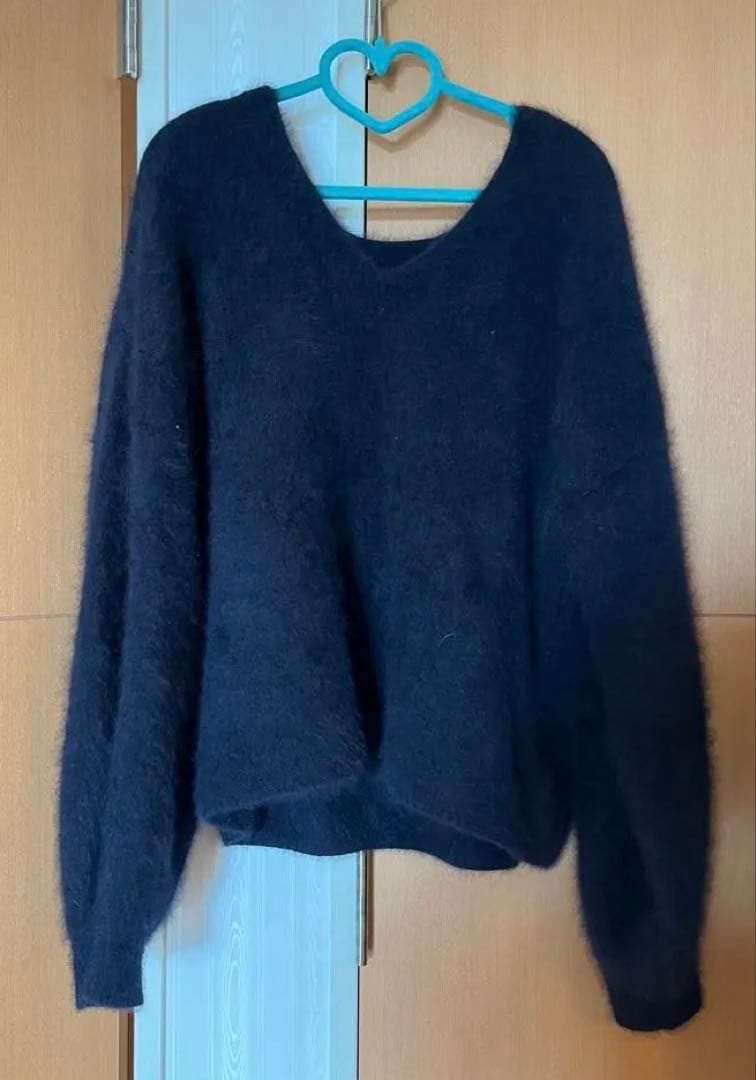 ネイビー Vネック ボリュームスリーブ ファーニット2WAYパフスリーブニット