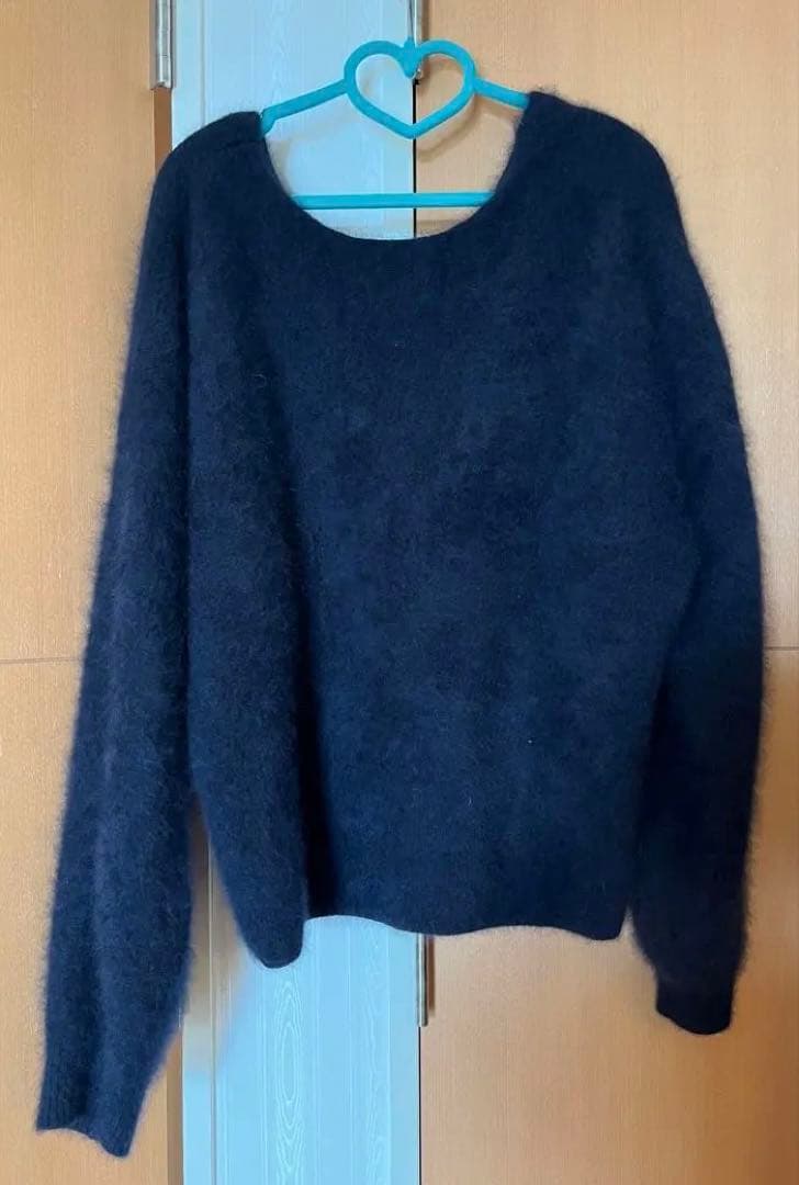 ネイビー Vネック ボリュームスリーブ ファーニット2WAYパフスリーブニット