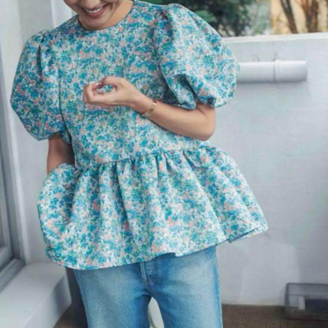 ツルバイマリコオイカワ　Eleonore flower　ペプラムブラウス　花柄