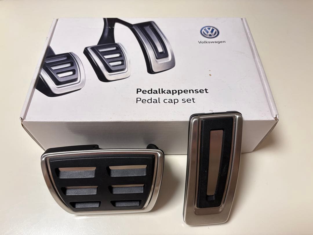 Volkswagen純正　ペダルカバーセット