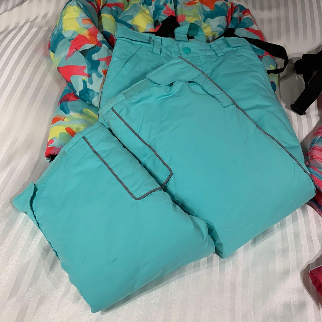 美品一度のみ⭐︎2着まとめ⭐︎140.146双子　スキーウェア　スノーウェア　キッズ