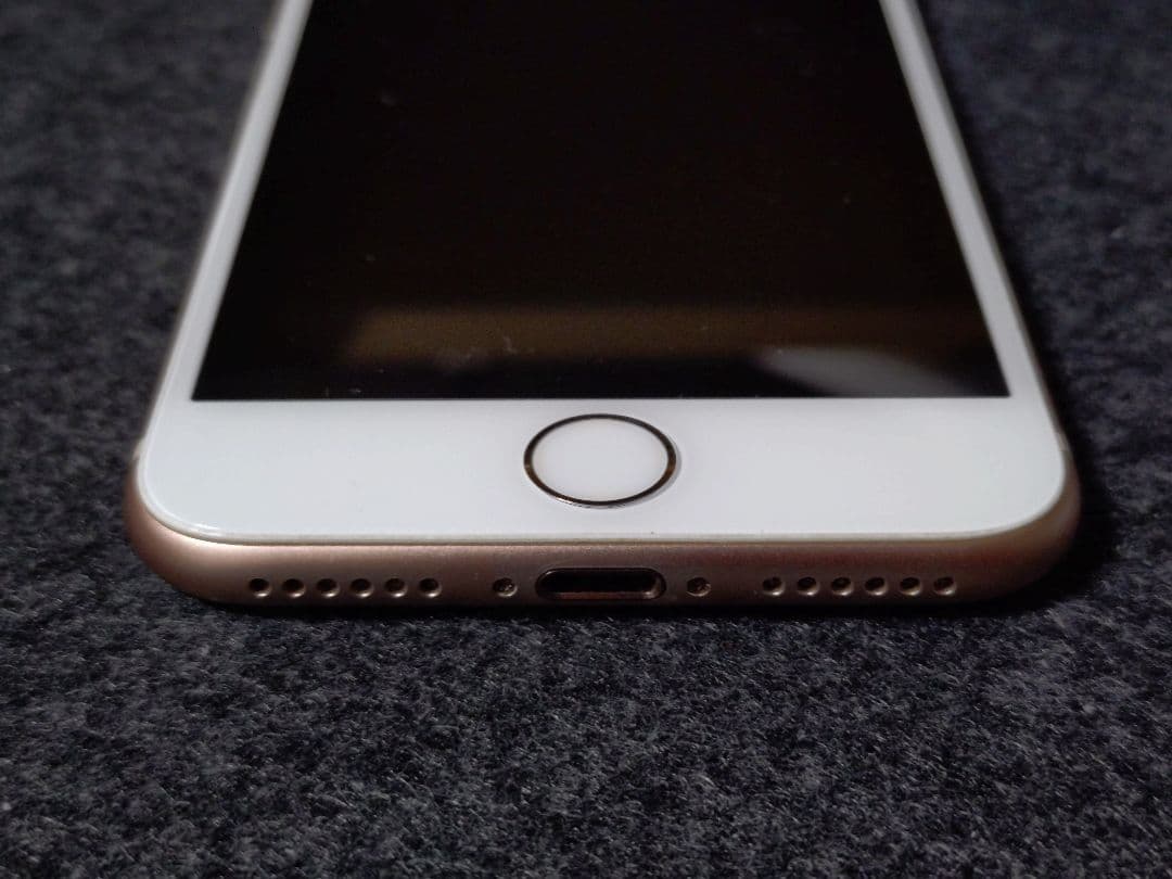 Apple iPhone8 ゴールド