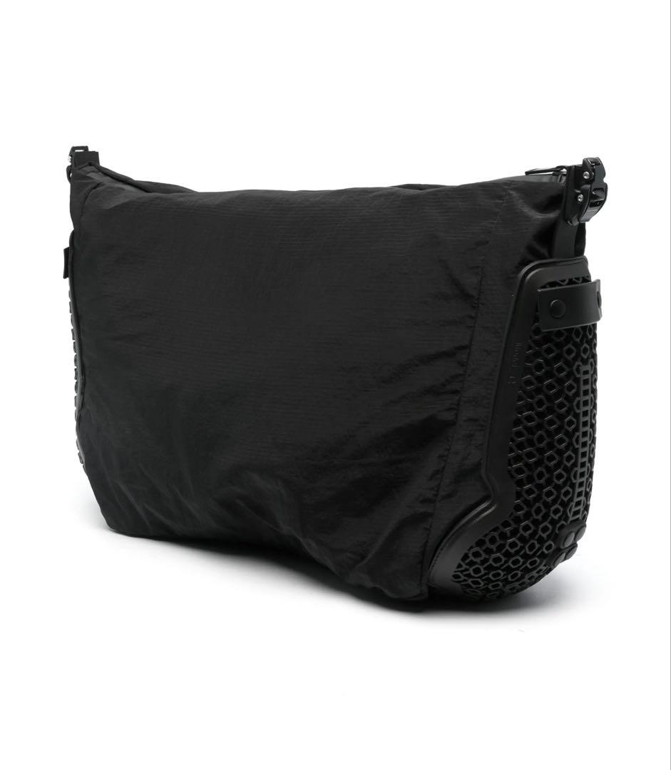 innerraum インナーラム　S07 メッセンジャーバッグ