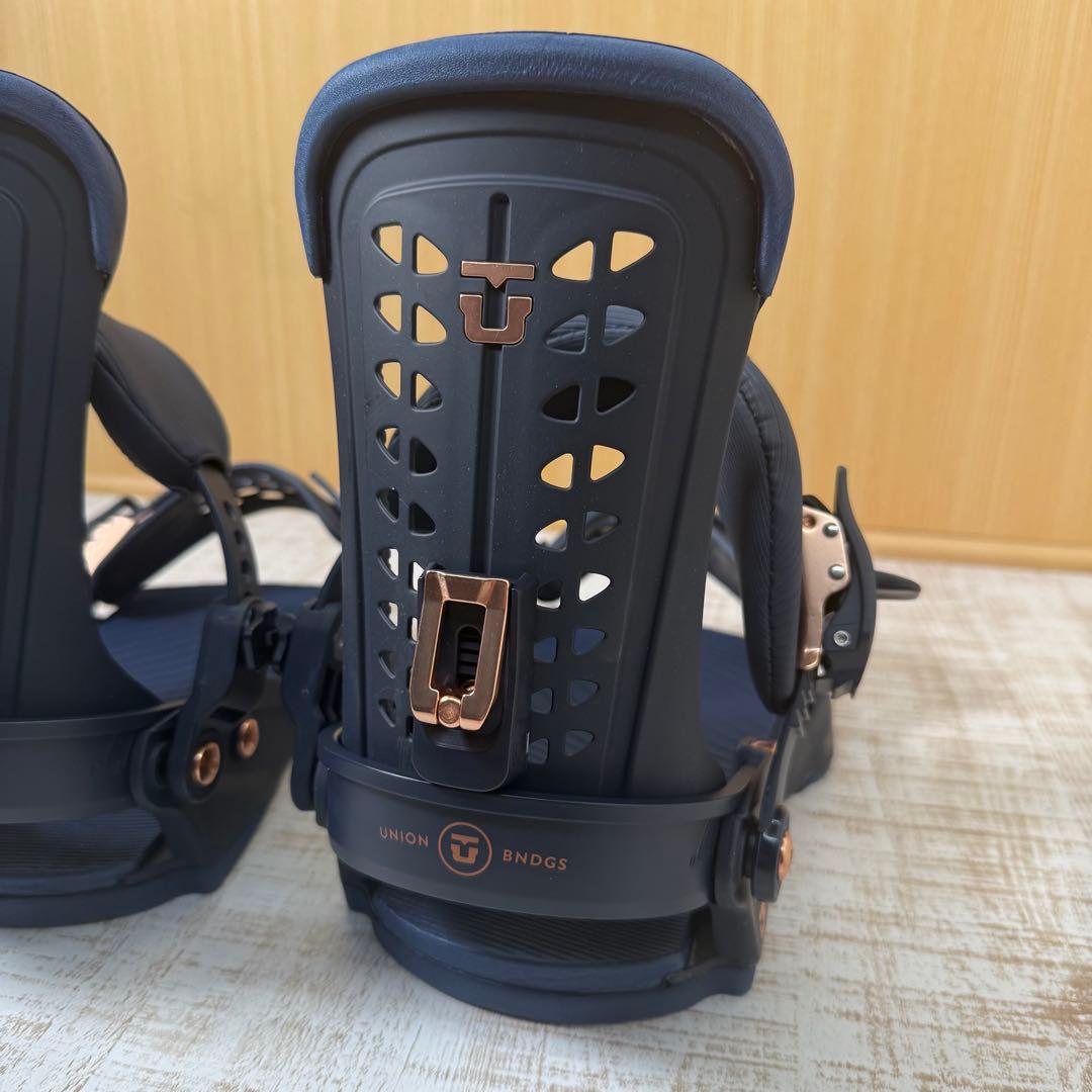 未使用　UNION TRILOGY スノボ ビンディング Mサイズ スノーボード
