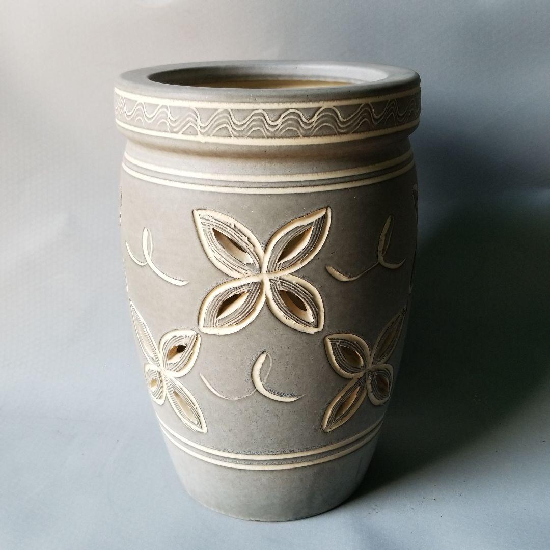 信楽焼傘立て  渕付き 高さ４６cm