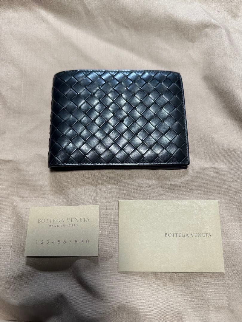 Bottega Veneta ブラックレザー二つ折り財布