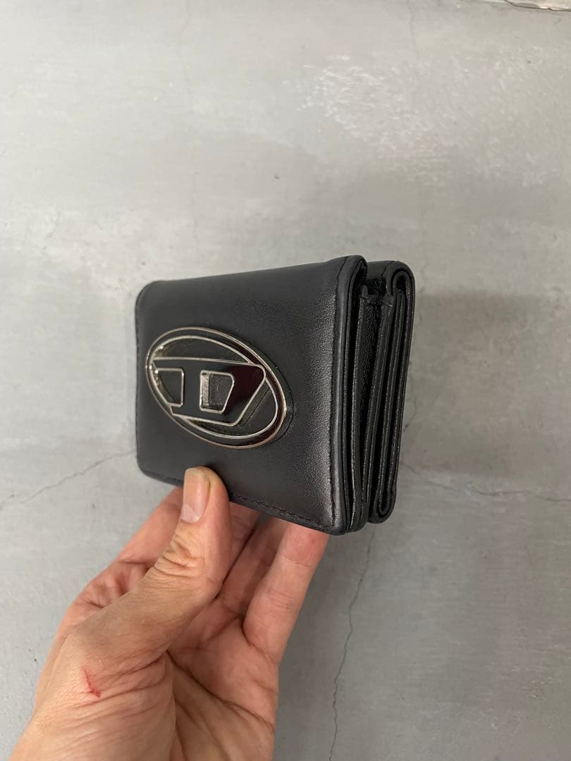 新品未使用 DIESEL レディース ラウンドDロゴ 三つ折り ミニウォレット