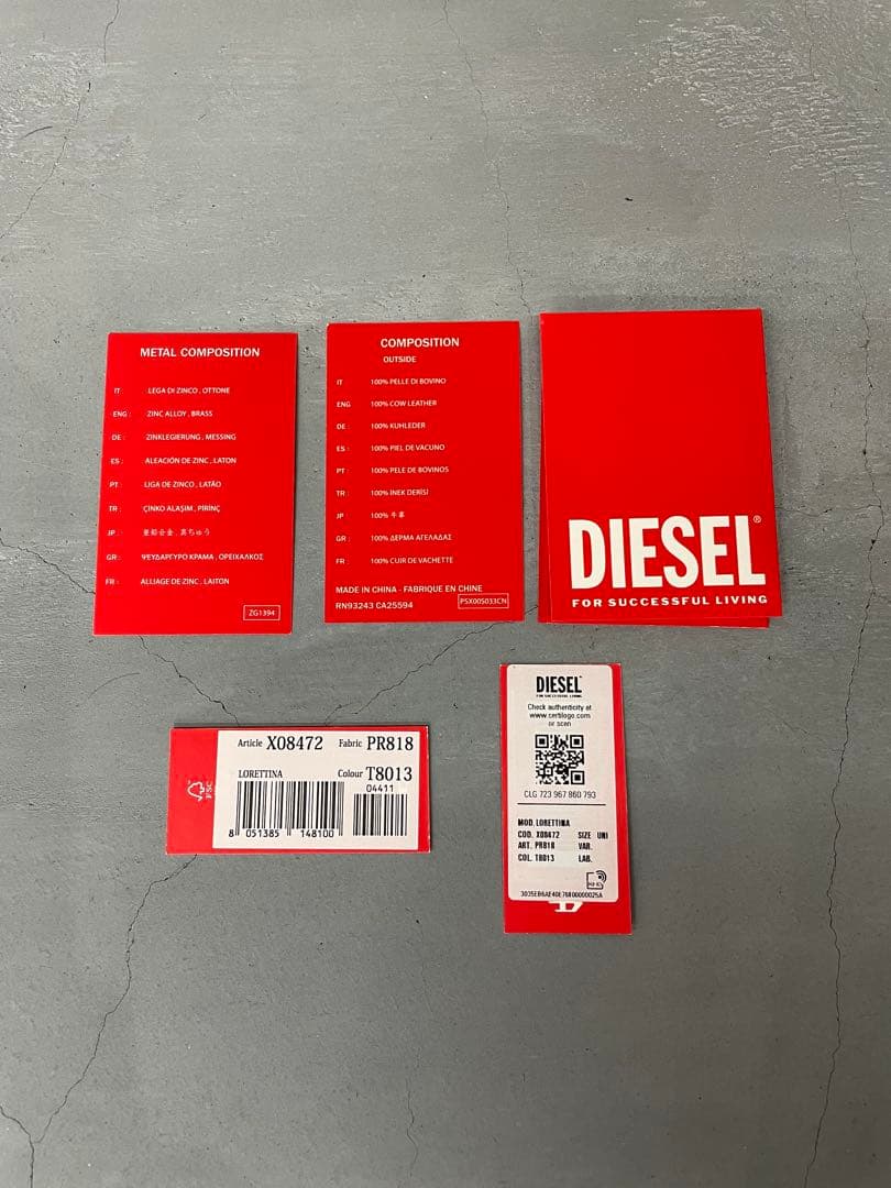 新品未使用 DIESEL レディース ラウンドDロゴ 三つ折り ミニウォレット