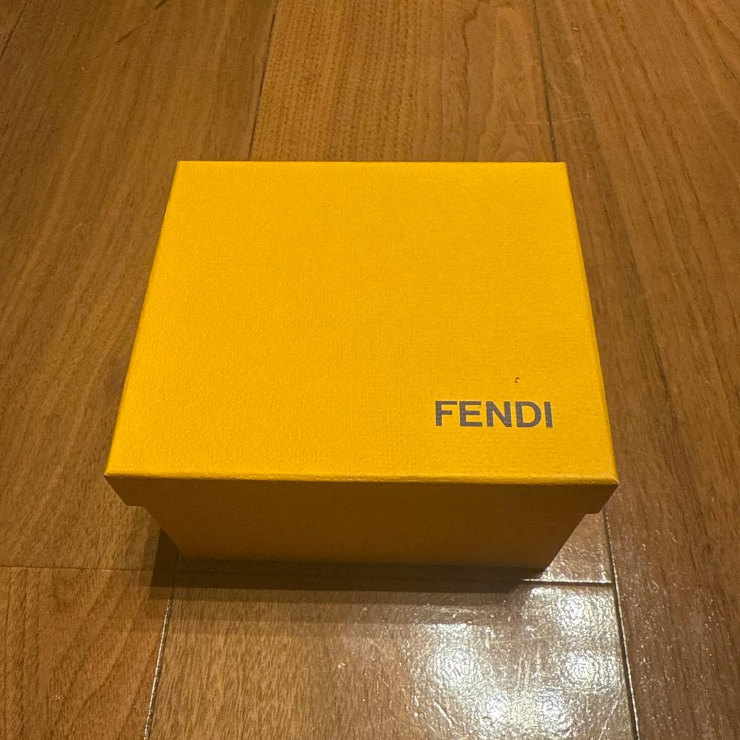 FENDI スクエアウォッチ 青 レザー