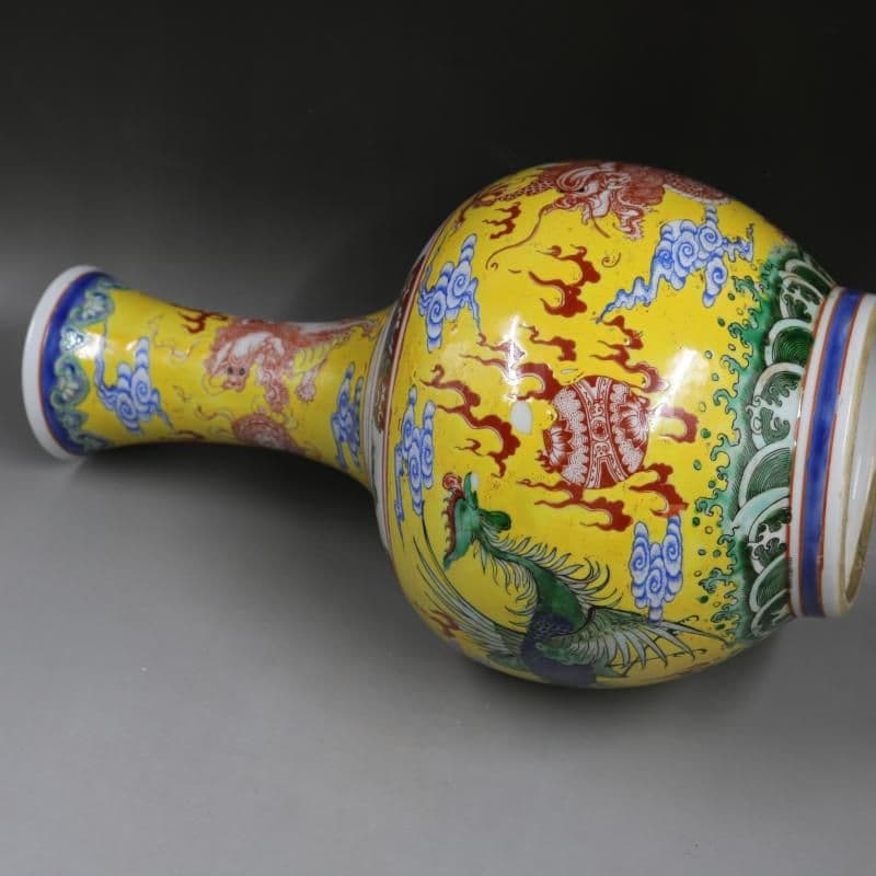 清康熙黄地粉彩龍鳳紋賞瓶 景徳鎮 陶磁器 装飾品 現代工芸品美術品 置物