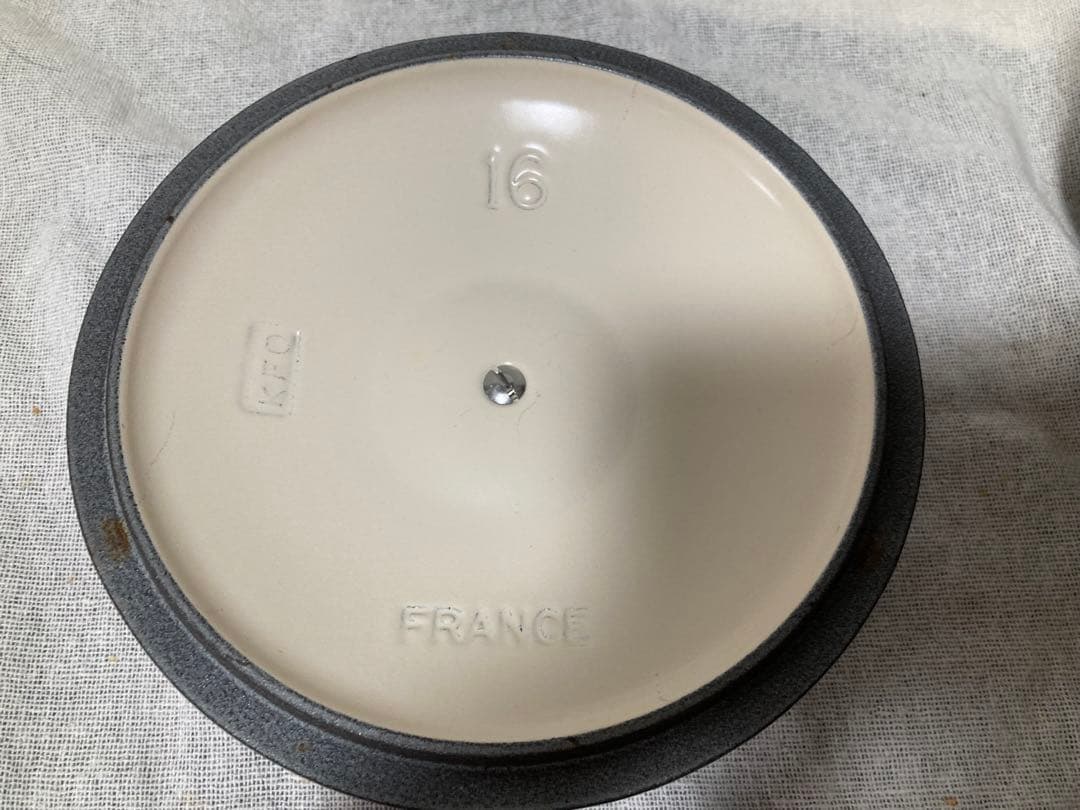 ル・クルーゼ　ソースパン　16㎝　パープル系　大変美品です