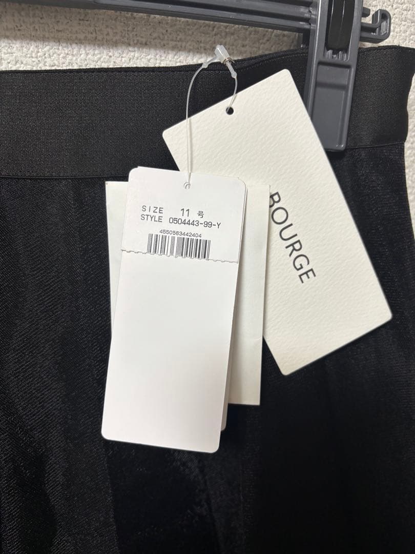 【新品】レリアン ブールジュ シアープリーツスカート ブラック