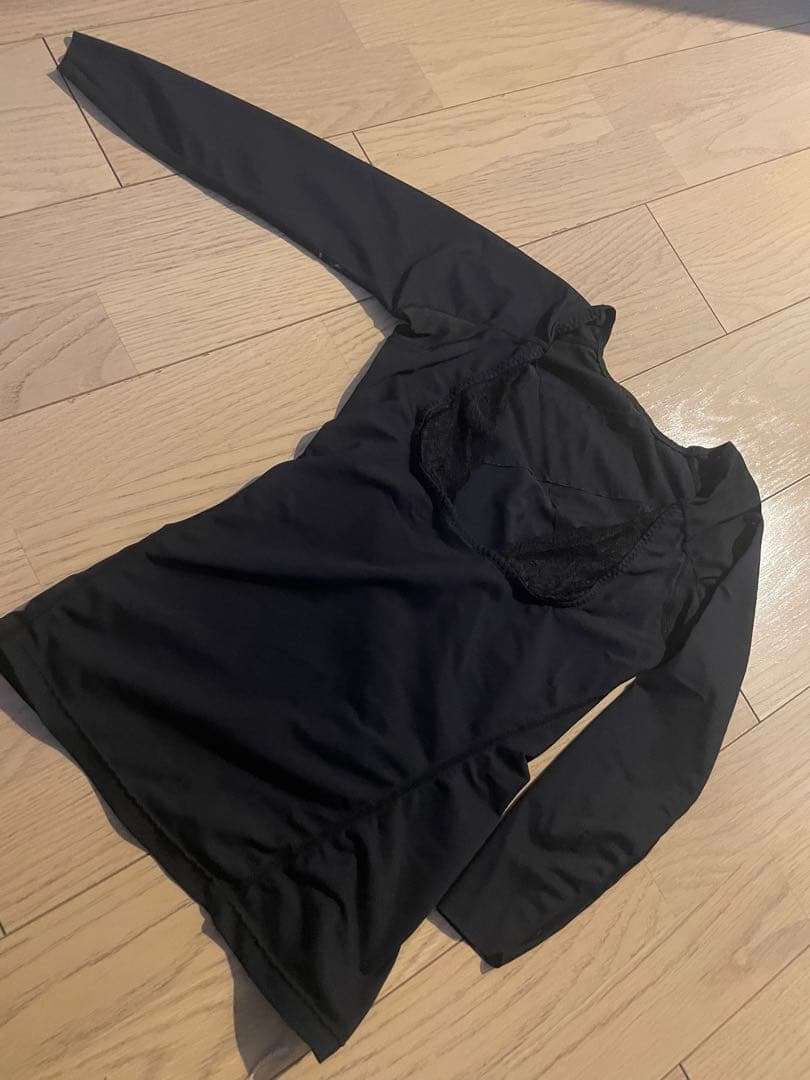 プウアボーテ　メディサーアームシェイプインナー Mサイズ