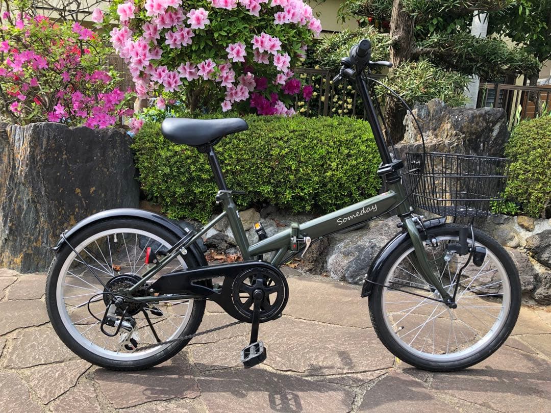 新古　ミニベロ　折りたたみ自転車 グリーン　かご付き　湘南発