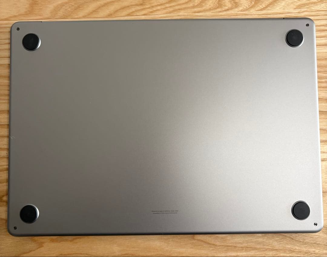 【美品】- Apple MacBook Air M2 15インチ　スペースグレー