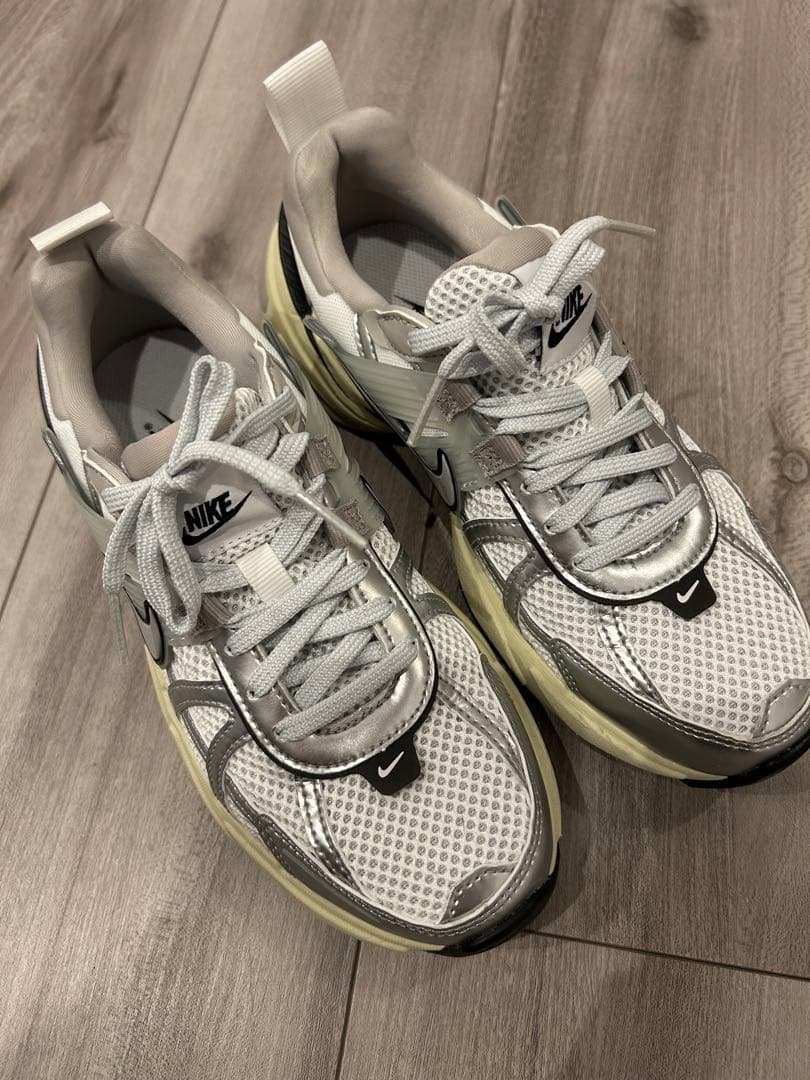 NIKE W V2K RUN / ナイキ ウィメンズ V2K ラン 【SP】