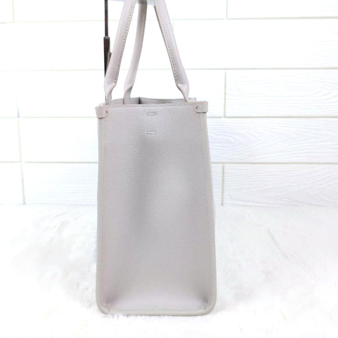 未使用級✨FURLA トートバッグ ワンダー A4収納可 2way 自立 レザー