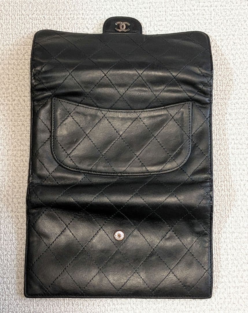 シャネル　マトラッセ　三つ折り長財布　黒　ラムスキン　ショルダー　チェーン