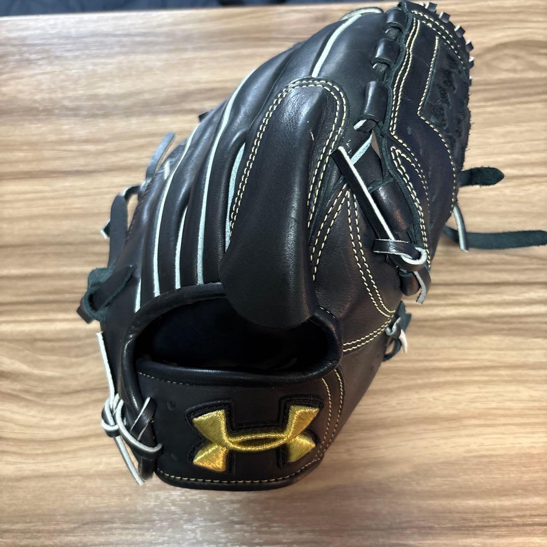 Under Armour 軟式グローブ 131800 黒
