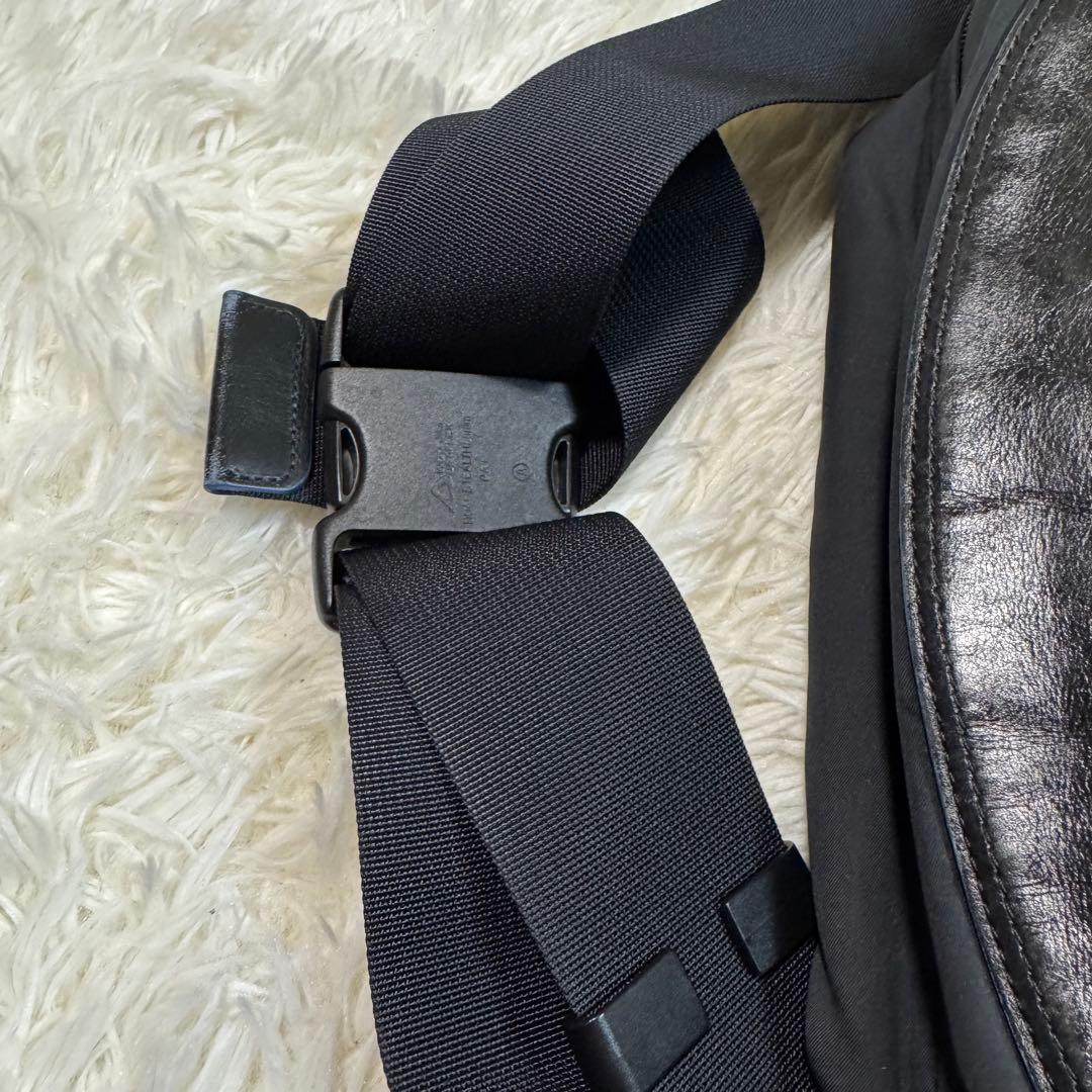 PORTER ボディバッグ　レザー　ナイロン　カラー(ブラック) ポーター