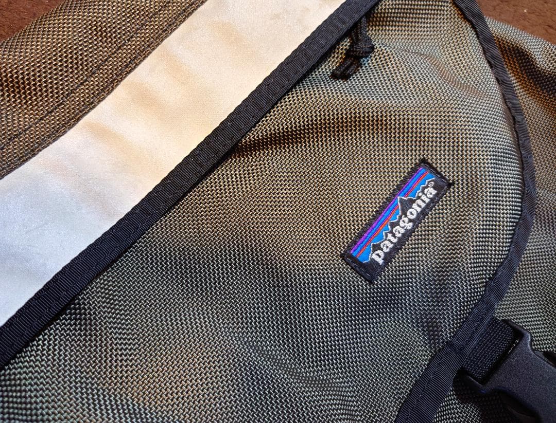 パタゴニア patagonia メッセンジャーバッグ ハーフマスバッグ USA