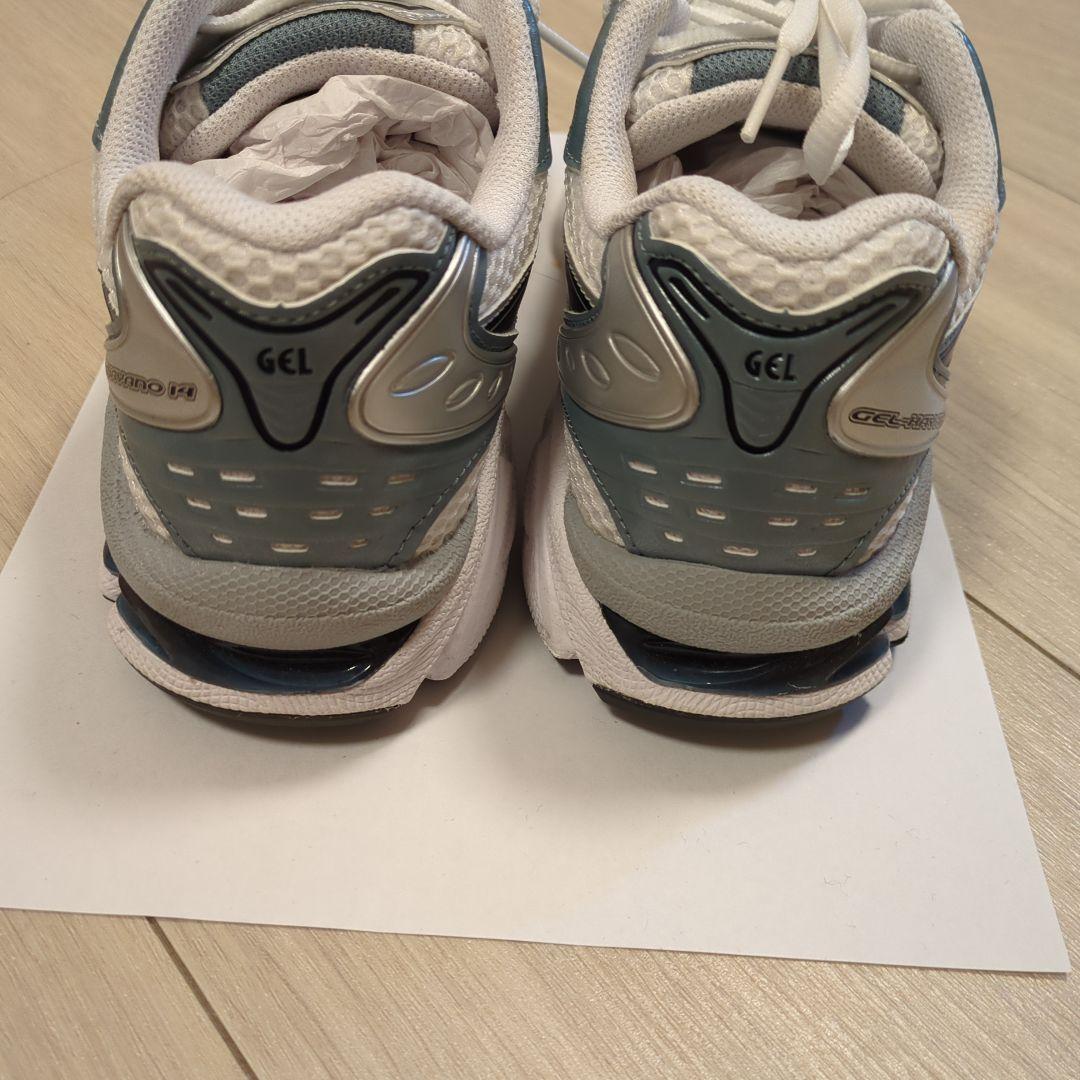 靴 asics GEL KAYANO 14