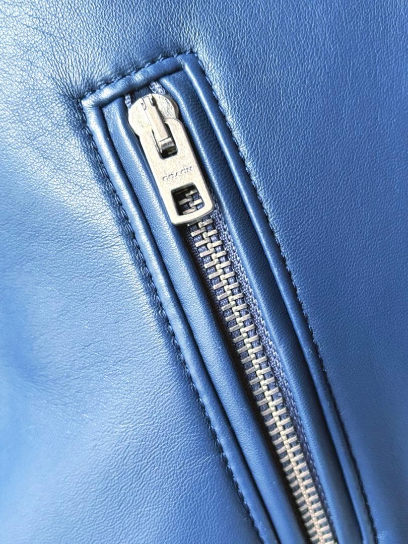 コーチ　COACH レザージャケット　ライダースジャケット　パープル