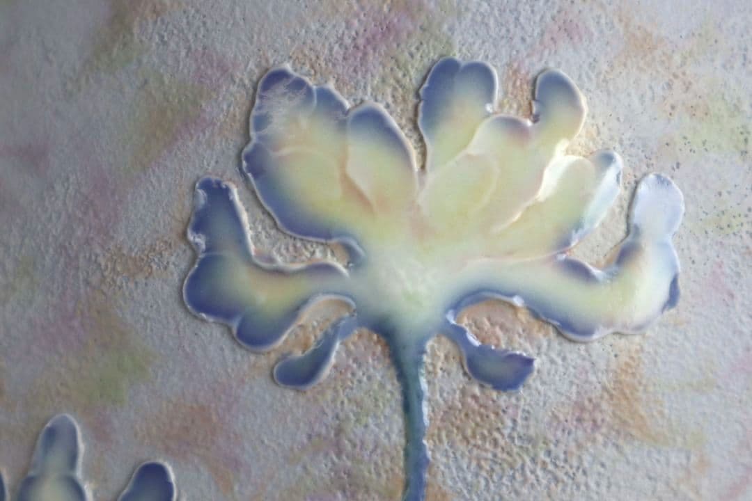 青・蓮華草文花器