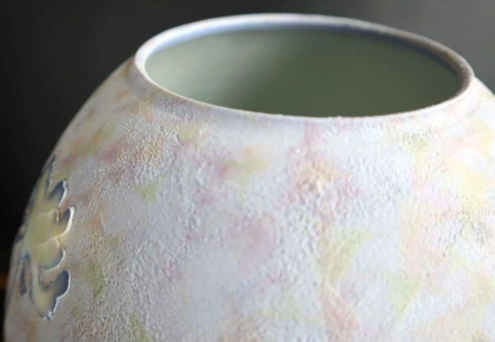 青・蓮華草文花器