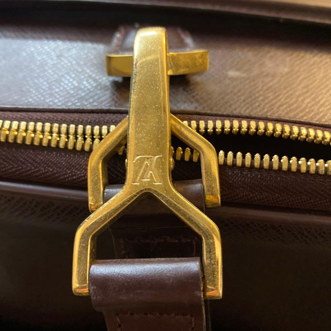 ルイヴィトン　キャリーケース