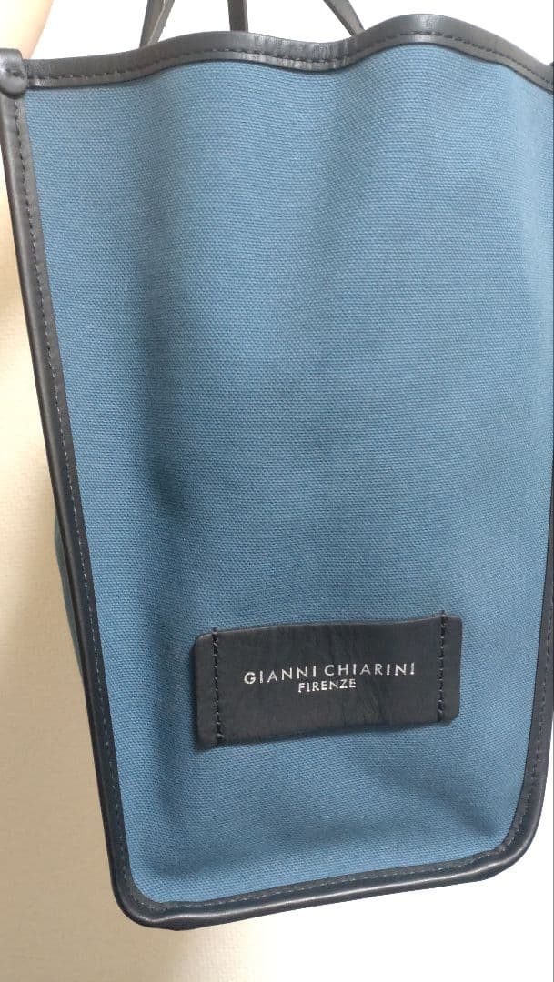 GIANNI CHIARINI マルチェッラ　Mサイズ　キャンバス　バッグ