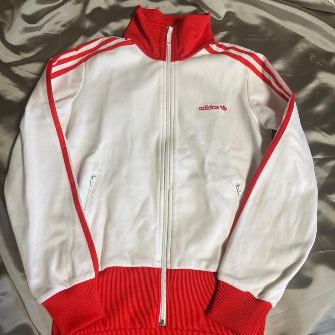 アディダス　ジャージ　超人気　ホワイト　レッド　　未使用に近い美品　M