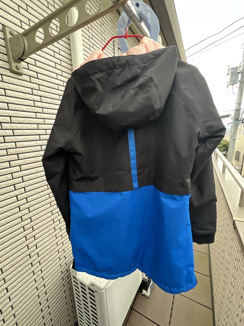 バートン　マウンテンジャケット　フード付き　黒 青 ピンク