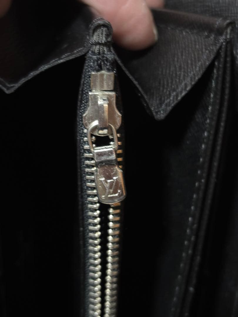 Louis Vuitton ブラック エピレザー 長財布