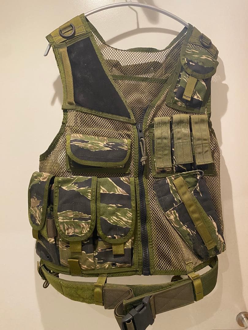 EAGLE タクティカルベスト Mサイズ 激レア　タイガーストライプ