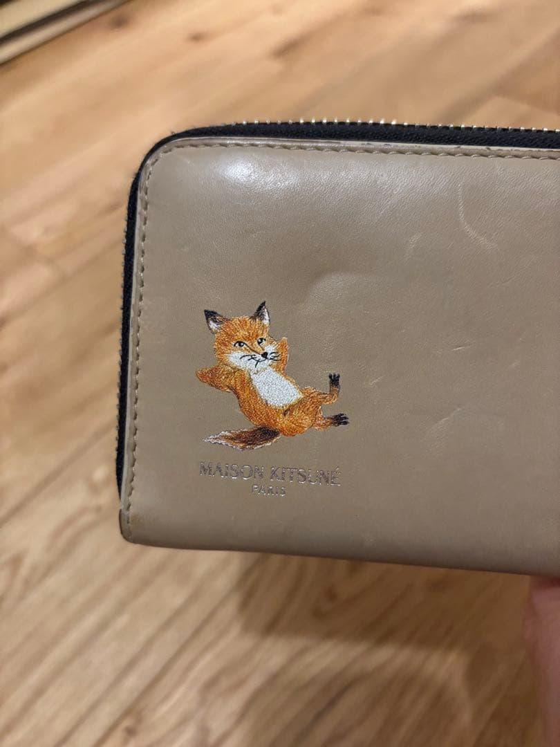 MAISON KITSUNE ベージュ 長財布
