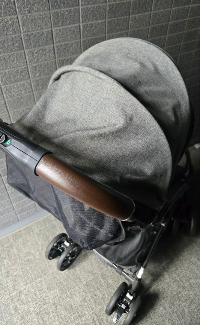 コンビ　アクビィプラス　AO グレー