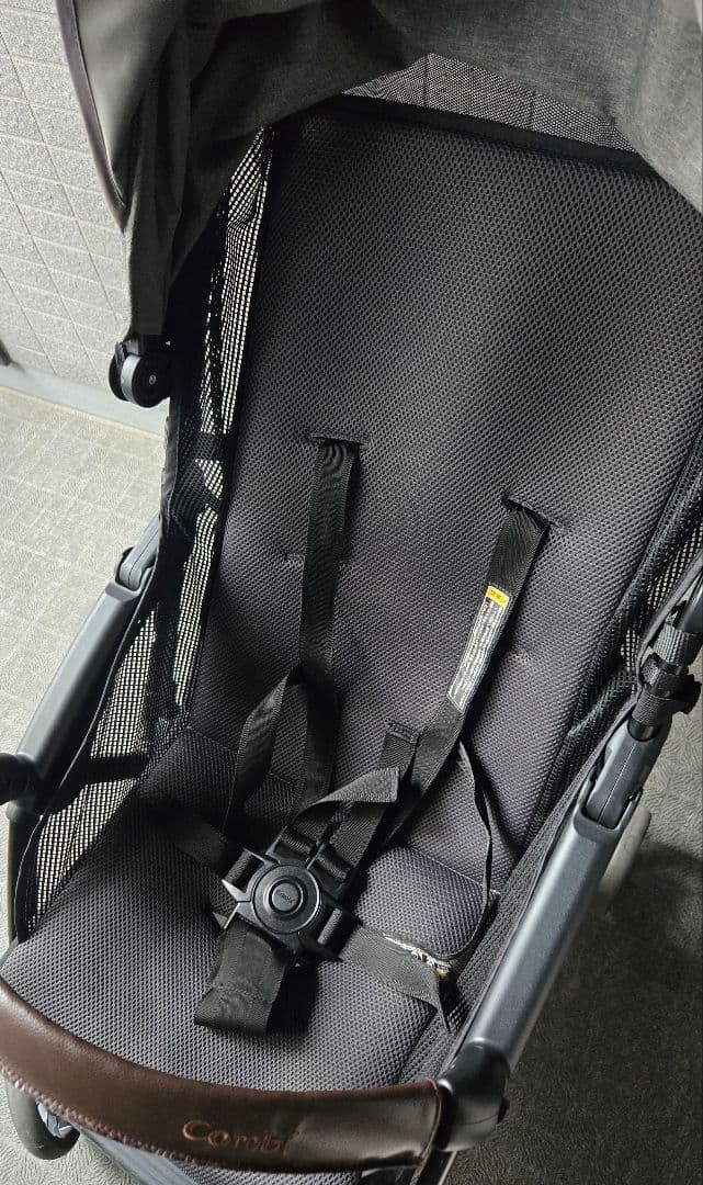 コンビ　アクビィプラス　AO グレー