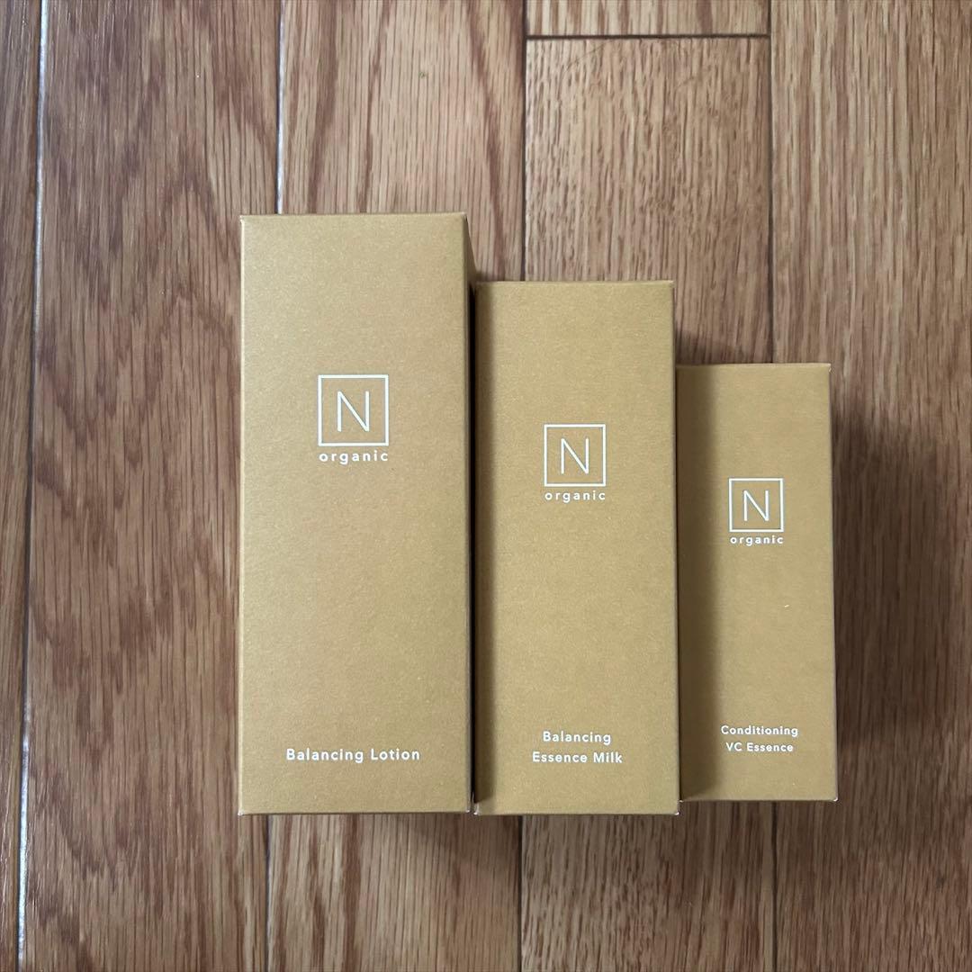 【新品未開封】N オーガニック　バランシングローション&ミルク&VCエッセンス