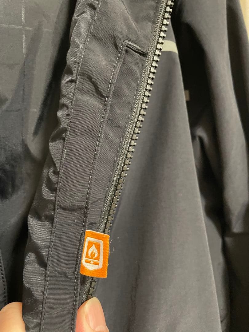 Burton Peasy 2L Jacket Mサイズ