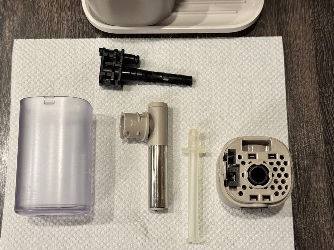 【美品】ネスプレッソ　ラティシマワン　コーヒーメーカー