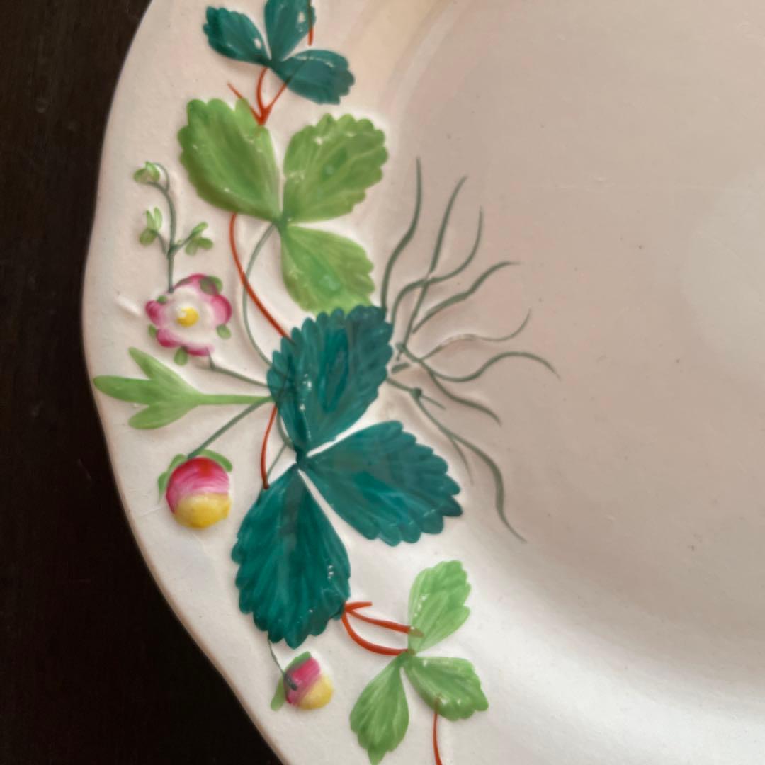 クレイユモントロー いちごデザートプレート　約21cm 2枚セット