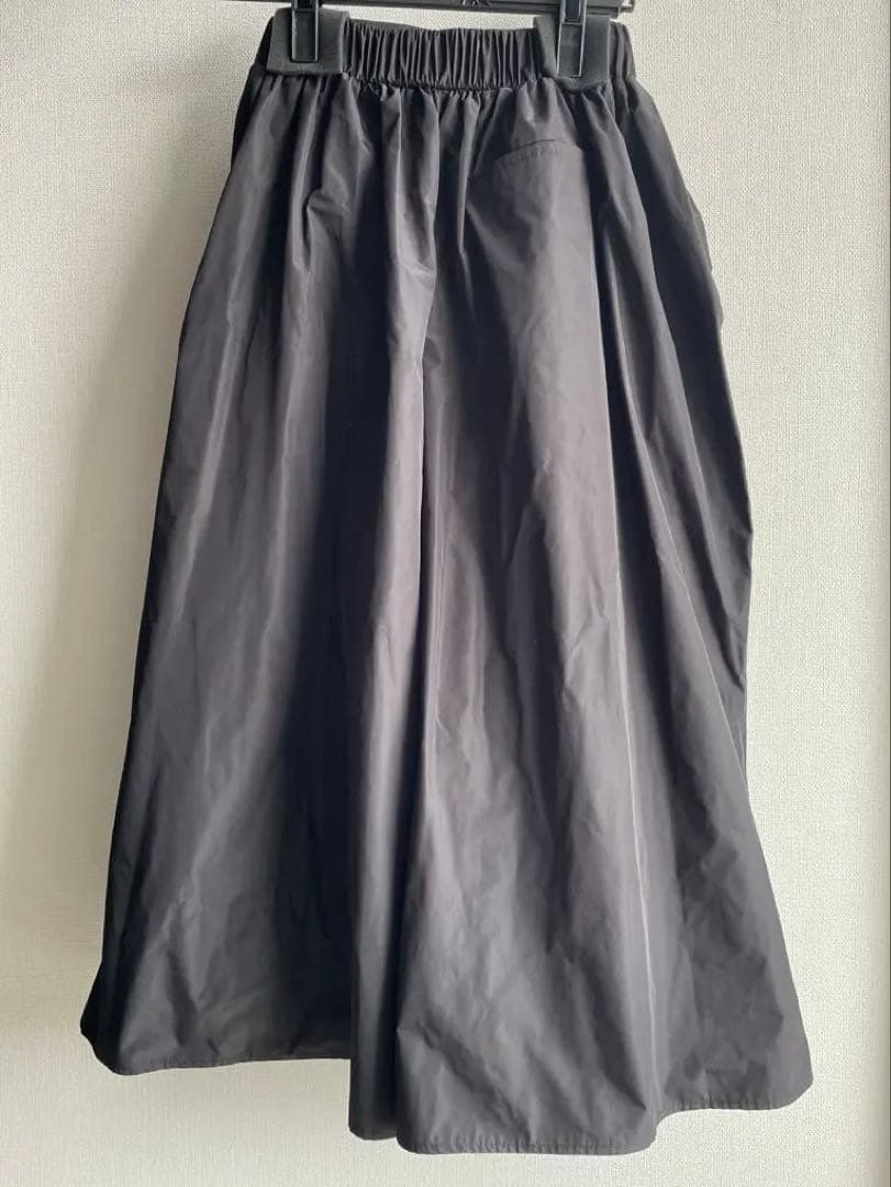 【新品未使用】MACHATT マチャット メモリーキュロット パンツ 2025