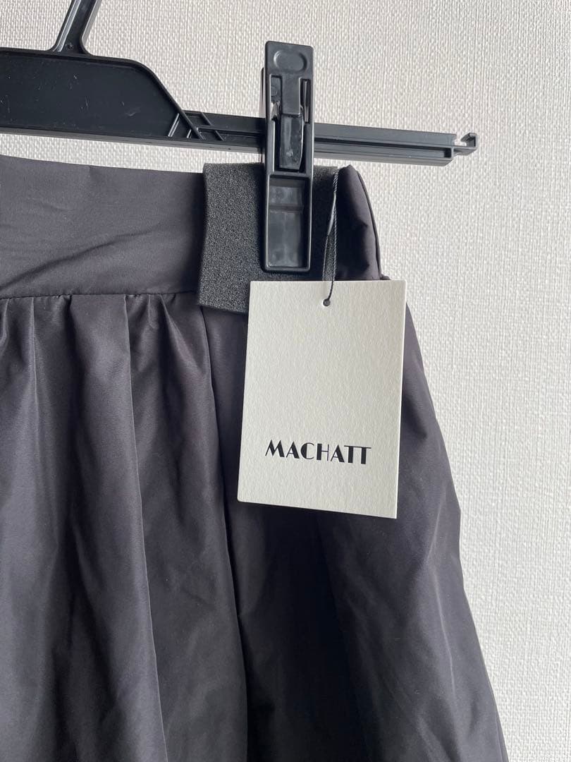 【新品未使用】MACHATT マチャット メモリーキュロット パンツ 2025